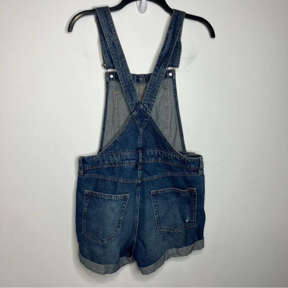 Divided‎ H&M distressed Shortalls size 6